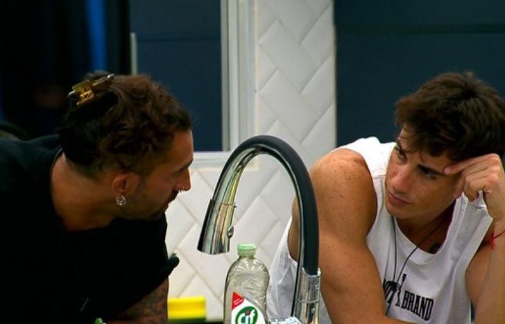 La charla entre Lisandro y Alan.