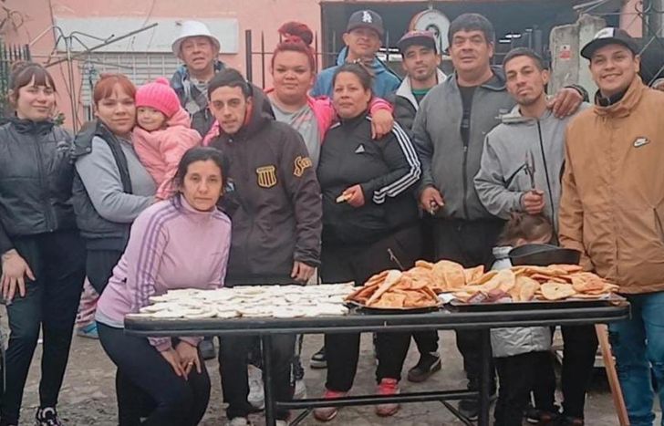 Todo el equipo del comedor merendero se pone en acción año a año para los más chicos del barrio.