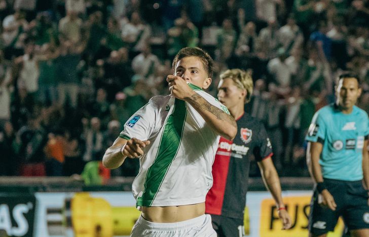 Tiziano Perrotta convirtió sus primeros goles con la camiseta de Banfield.