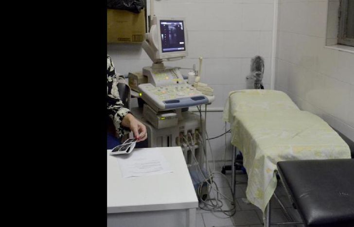 UNA VEZ SOLICITADO EL TURNO, HAY QUE IR A yrigoyen 10043.