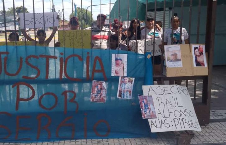 La familia de Sergio Avalos en Tribunales.