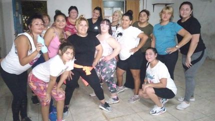 Profesoras de zumba, juntas por la solidaridad.