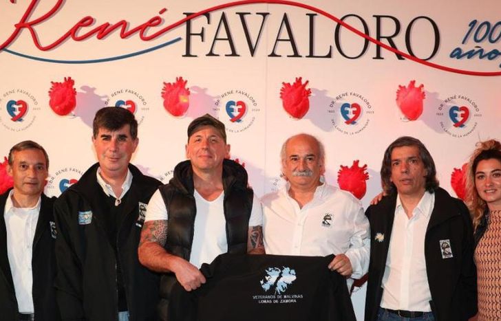 Karalitzky estuvo acompañado por los Veteranos de Malvinas de Lomas.