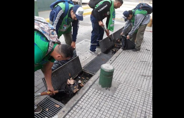 trabajaron cuadrillas y camiones desobstructores.