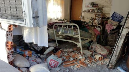 se incrusto un auto en una casa en llavallol y de milagro, no hubo heridos se incrusto un auto en una casa en llavallol y de milagro, no hubo heridos