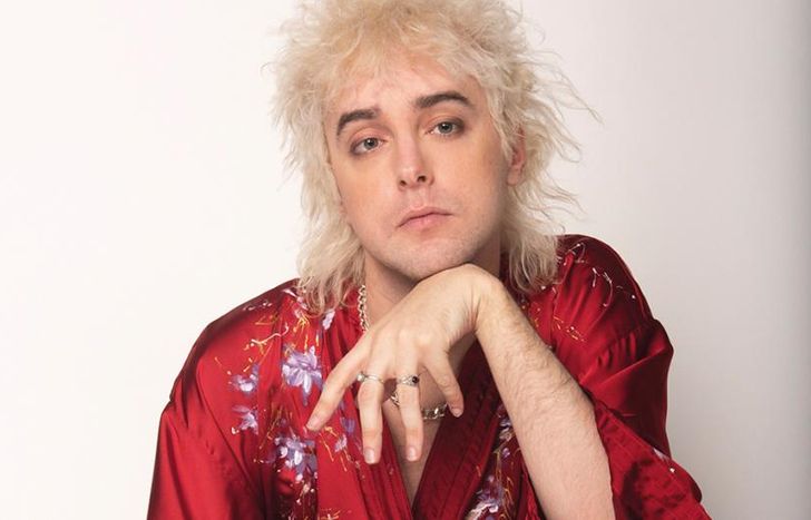 Benito Cerati toca Amor Amarillo.