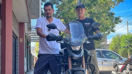 Emilio (izquierda) junto a Roberto Martínez, de la empresa RVM.