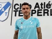 Adrián Arregui continuará un año más en Temperley.