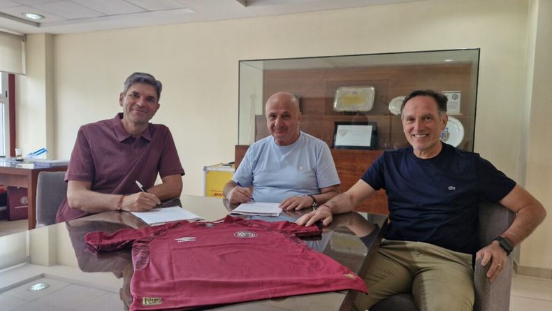 En enero, Mauricio Pellegrino extendió su vínculo con Lanús. 