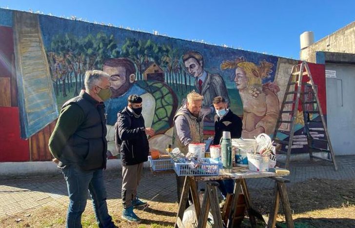 Algunos de los murales realizados.