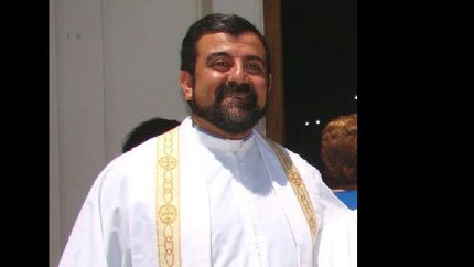 fallecio en un accidente el parroco de burzaco