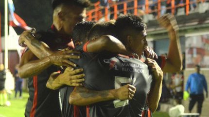 Se quiere abrazar a otro triunfo. Se quiere abrazar a otro triunfo.