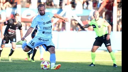 Mauro Guevgeozián se hizo cargo de la ejecución del penal con el que Temperley ganó en Adrogué. Mauro Guevgeozián se hizo cargo de la ejecución del penal con el que Temperley ganó en Adrogué.