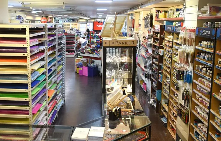 Unos 14 comercios acompañan la propuesta de kits escolares en Lomas de Zamora.