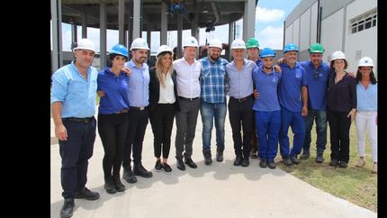 el municipio y aysa reactivan las obras cloacales en lomas