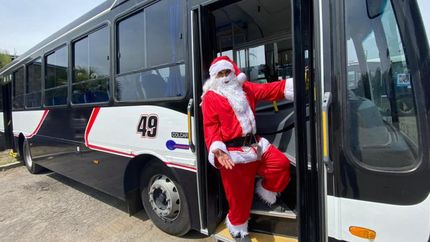 Ya se subió al colectivo.