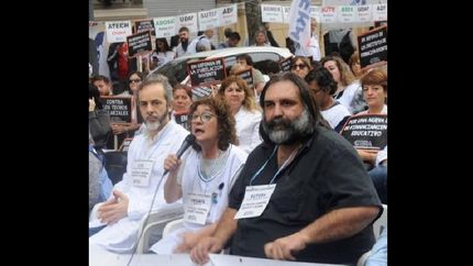 por la devaluacion, los gremios docentes analizan pedir un 25% de aumento