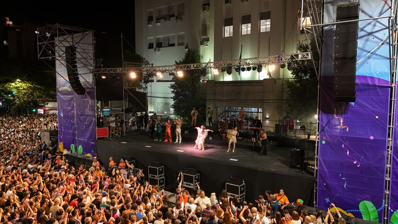 La Delio Valdez brilló en el Carnaval de la Grigera.
