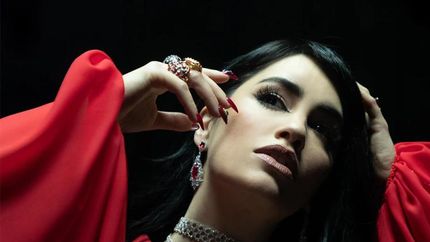 Lali volvió a Lomas para rodar su clip.