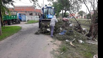 limpieza sobre el arroyo del rey para evitar anegamientos