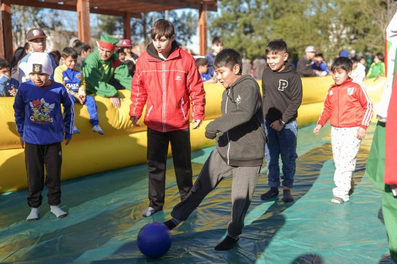 Se montaron inflables para juegos de todo tipo, entre ellos, f&uacute;tbol.&nbsp;