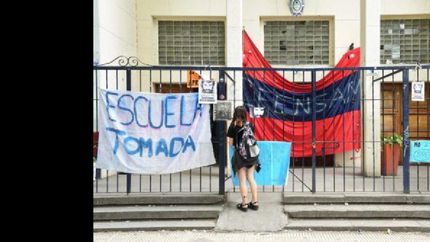 estudiantes del enam toman la escuela por tiempo indeterminado en rechazo al operativo aprender