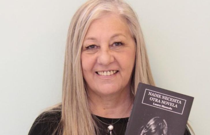 Laura invita a los lomenses a anotarse en alguno de sus talleres.