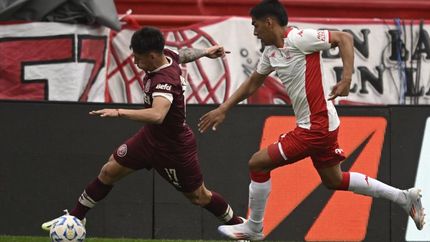 Agustín Rodríguez desborda a su marca. Agustín Rodríguez desborda a su marca.