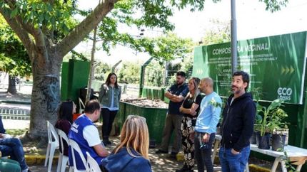 capacitaron a vecinos sobre separacion de residuos y compostaje en banfield capacitaron a vecinos sobre separacion de residuos y compostaje en banfield
