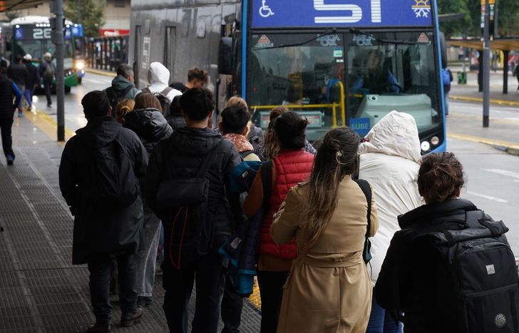La reducción de colectivos impacta en Lomas y en el conurbano.