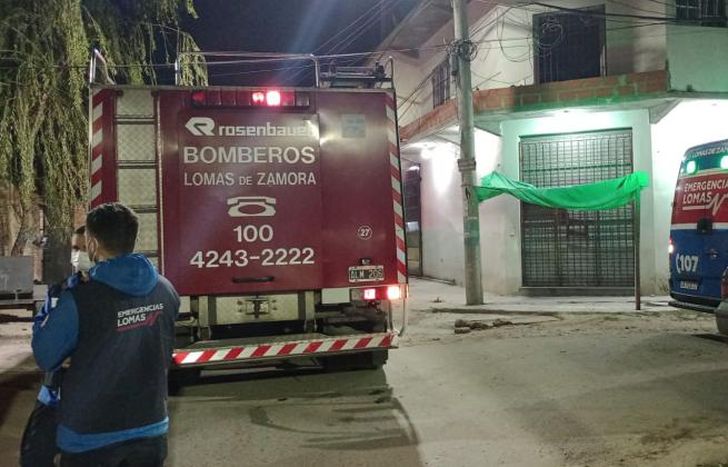 Bomberos y Emergencias Lomas, presentes en el lugar del incendio.