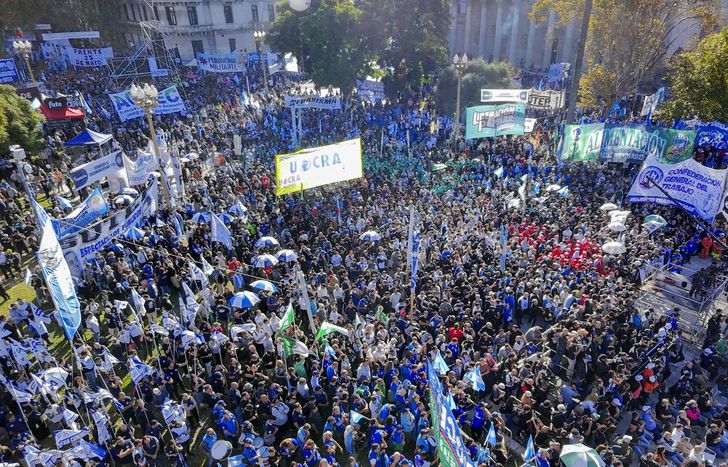 Duras críticas de la CGT al modelo económico que impulsa Javier Milei.