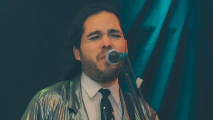 Maurie León.