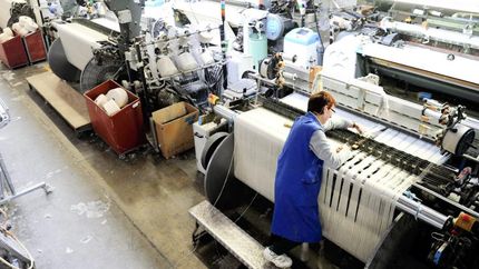 En las plantas producía indumentaria para grandes marcas, como Grisino, Cristóbal Colón y Cheeky.