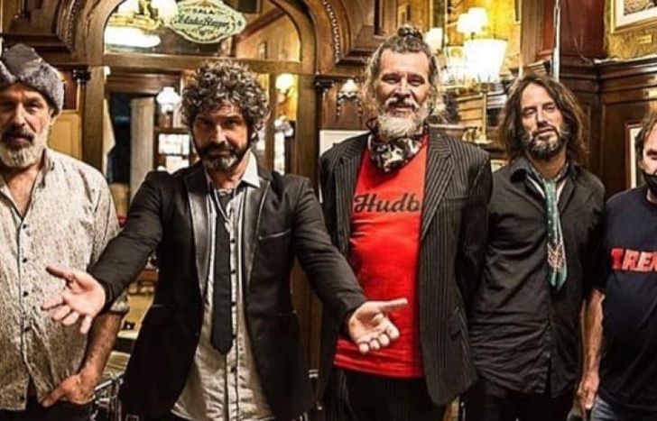 Las caballeros, de regreso.