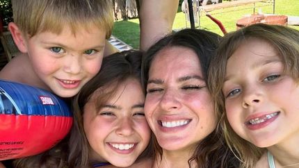 La China Suárez y sus hijos.