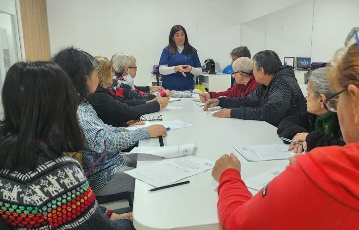 En el Hospital de Banfield hay talleres de danza y estimulación cognitiva.
