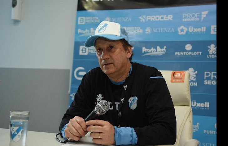 Durante todo el mes, Perazzo planea realizar varios amistosos y al menos dos ya están en carpeta