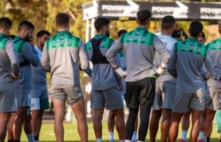 Banfield confirmó su primer refuerzo para la Liga Profesional.
