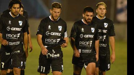 El Gasolero se presentará a las 16 en el estadio Beranger. El Gasolero se presentará a las 16 en el estadio Beranger.