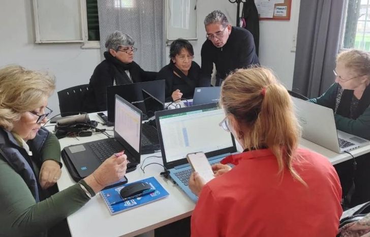 El objetivo es fortalecer la inclusión digital en los barrios.