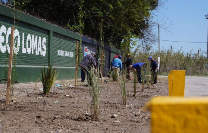 Operativo en el cruce de Pronzato y Polonia, en Llavallol Sur.