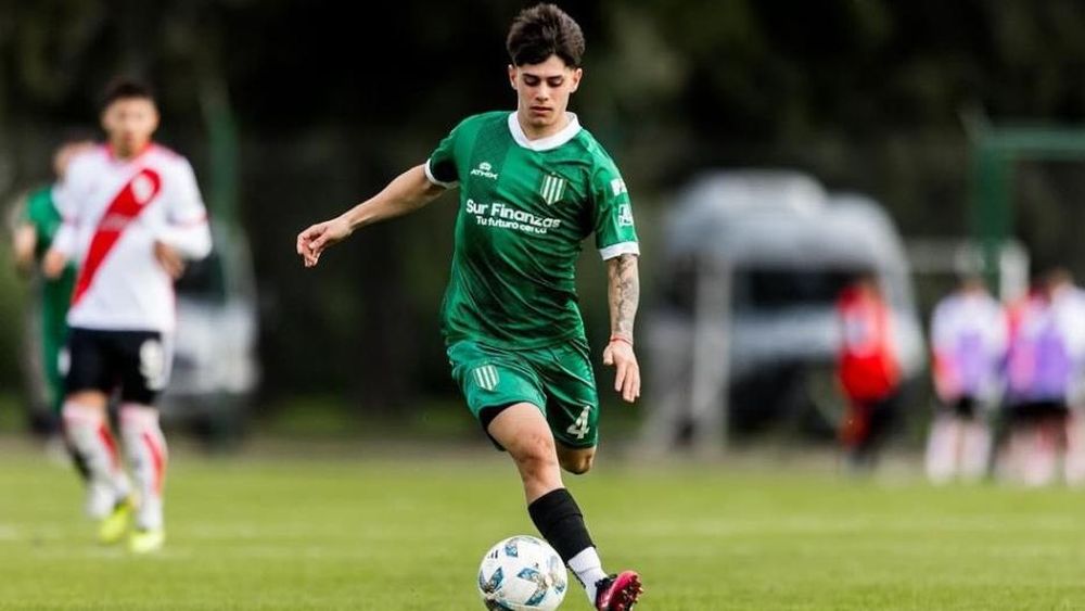 Di Luciano tiene 20 años y fue subido a la primera de Banfield.
