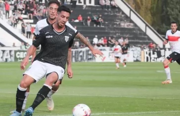 Matías Nouet es el sexto delantero.