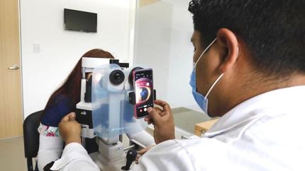 Las personas tienen acceso a diferentes especialidades.