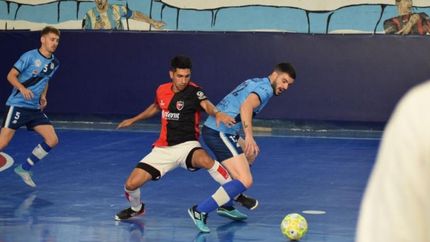 Country lo perdió en el final y se complicó su clasificación.