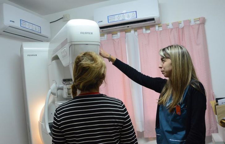 El estudio permite ver imágenes muy iniciales de un cáncer de mama.