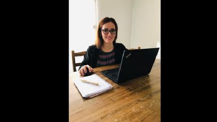 La contadora de 38 años trabaja en una editorial y, además, asesora de forma particular.