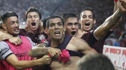En Lanús se grita con todo: habrá más goles del “Pepe” Sand.
