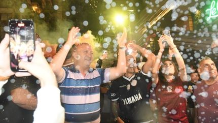 Nicolás Russo, en medio de los festejos. Nicolás Russo, en medio de los festejos.